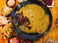 -岗上渣渣老火锅(两路口店)