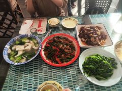 -去吃小龙虾·江湖菜·烧烤(南滨路店)