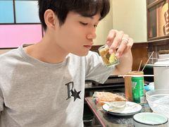 -何妹湿辣牛肉·粤式烧烤砂煲(桂雅路店)