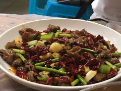 火爆肥肠-呱呱兔庄