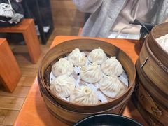 -莱莱小笼·乔艾