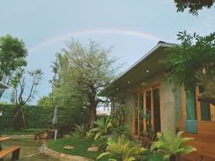 -Chom Cafe and Restaurant
