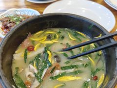 -桥香园过桥米线(国贸店)