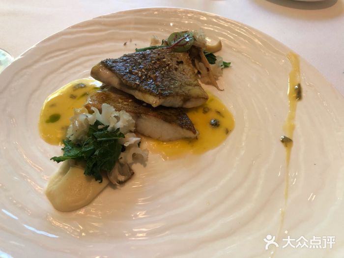福楼法餐厅FLO煎鲈鱼图片
