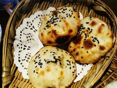 衢州土猪肉小烤饼-坊门老街(宜山路店)
