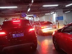 -龙阳广场-地下停车库