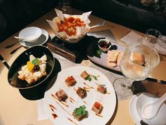 -穹六人间 people 6(岳阳路店)