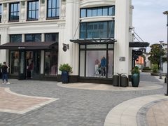 -lululemon(比斯特购物村店)