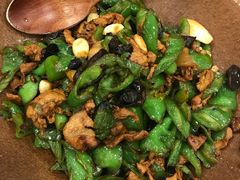 -丹江口渔村·湘味厨房(桃园店)