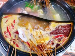 -椒点传统串串香