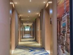 -维也纳国际酒店·重庆交通大学六公里轻轨站店