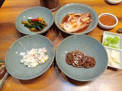 小菜-草家酱蟹炭火烤肉店(珲春南路一店)