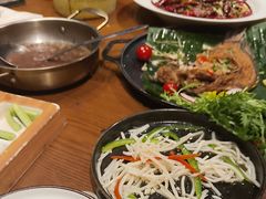 -老滇山寨•云南特色菜•地方菜•民族风情歌舞表演(金碧店)