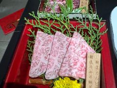 -山川小町·极番烧肉(新地假日广场店)