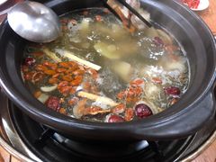 -濠轩阁特色生蚝火锅(水湾路店)