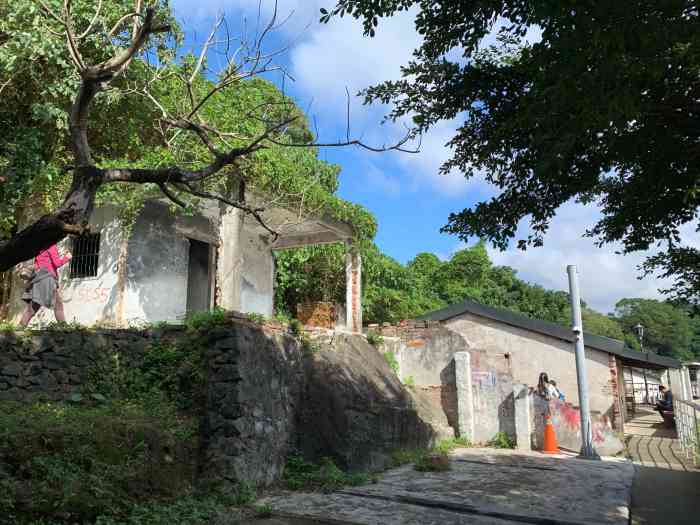 宝藏岩国际艺术村图片