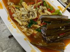 -四川小胡子海鲜(丁村万人海鲜广场店)