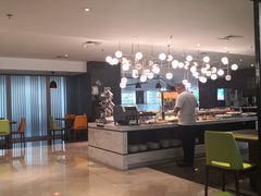 -珠海拱北口岸希尔顿欢朋酒店