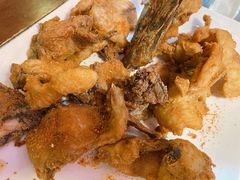 -八次方巴乡石锅鱼·金海湖水库活鱼(谷丰东路店)