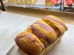 蛋黄流沙香芋-东哥面包(江宁大润发店)