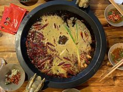 -黄潇洒老火锅(九眼桥宏济巷店)
