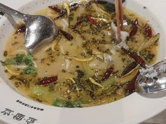-渔语鱼酸菜鱼新川菜(来福士店)