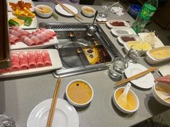 -海底捞火锅(曹安公路店)