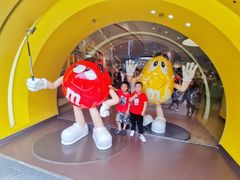 -m豆巧克力世界(上海世茂广场店)