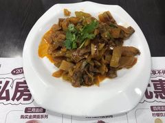 一品酸菜拌卤味-康师傅私房牛肉面(北京南站店)