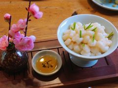 龙井手剥虾仁-弄堂里· 江南名肴(西湖龙井路店)