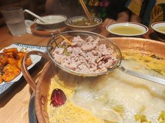 -洱火云南酸菜牛肉火锅(石景山当代商城店)