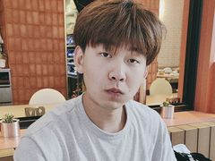 -必胜客(上海华谊新所店)