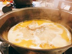 -鲜入围煮花胶鸡海鲜火锅