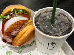 芝士牛肉蘑菇堡-Shake Shack(成都太古里店)