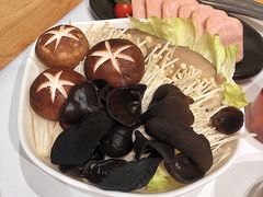 菌菇拼盘-巴奴毛肚火锅概念餐厅