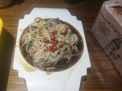-多嘴肉蟹煲(华联店)