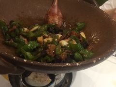 郑哥小炒肉-丹江口渔村·湘味厨房(桃园店)