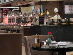 -圣丰索菲特·2 On 988 Café 自助餐厅