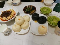 -李与白包子铺(桐梓林店)