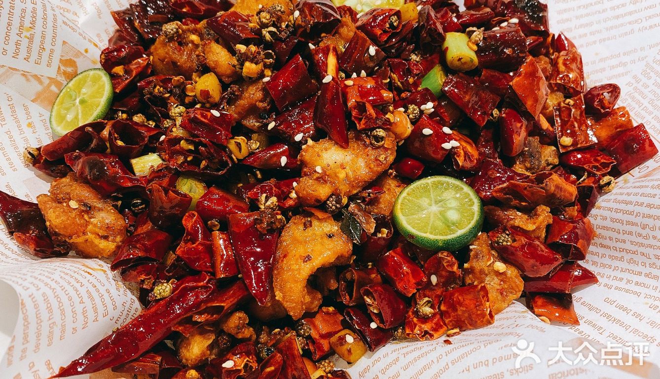 请所有兄弟姐妹移步去孔雀川菜,尝尝精品毛血旺,沸腾水煮鱼