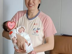 -乐禧母婴全自营月嫂(宝山店)