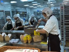 -鲍师傅糕点(百盛西南商都店)