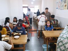 -啊墨江牛烂烀米线