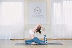 -亚太瑜伽普拉提学院