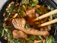 -钢管厂五区小郡肝串串香(蜀都万达店)