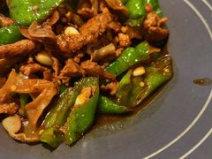 辣椒炒黑猪肉-禾珍珠家常小馆(河南博物院店)