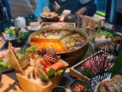 奔驰锅-湊湊火锅·茶憩(上海合生汇店)