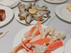 -广州万富希尔顿酒店·感趣自助餐厅·金秋蟹宴生蚝海鲜刺身