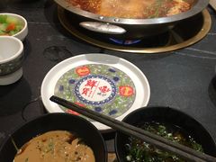 -沸炉重庆老火锅(军事博物馆店)