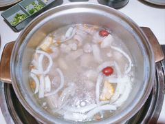 -喃喃椰·糟粕醋·椰子鸡火锅(七堡花园店)